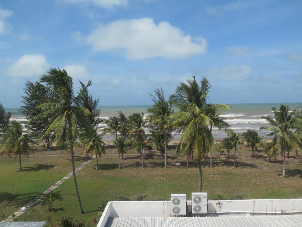 Sea View Resort Hotel & Apartments Kuala Belait Exterior foto